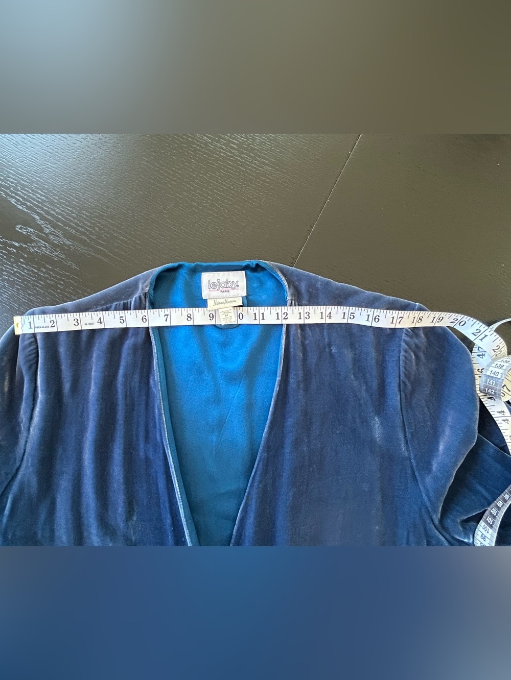 VTG lejaby Paris X
Nieman Marcus Silk
Velvet Robe, Old Hollywood Glamour, Medium - Picture 7 of 16